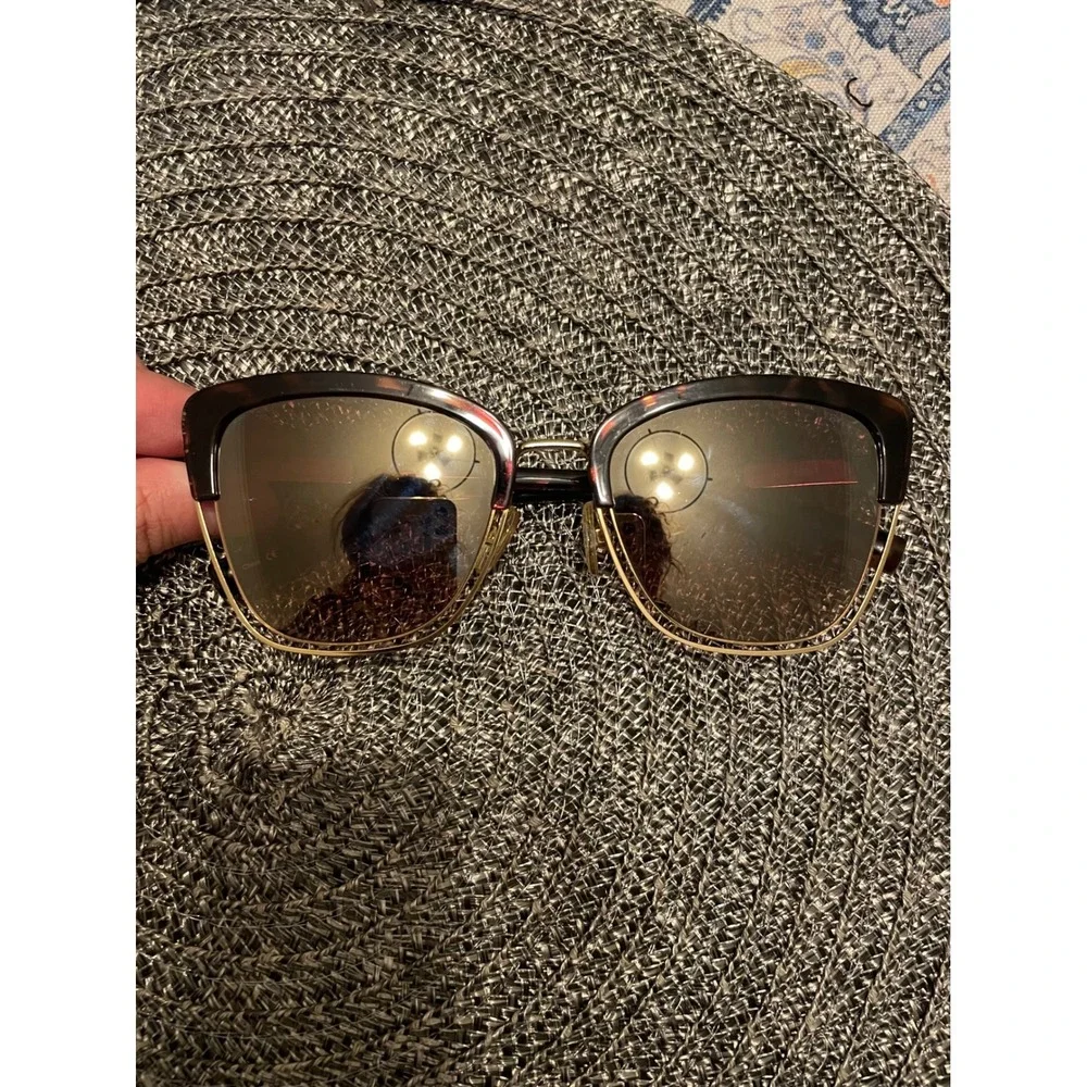Freyrs Iris 109-1 Sunglasses Tortoise Gold Square Frame Brown Gradient Lens